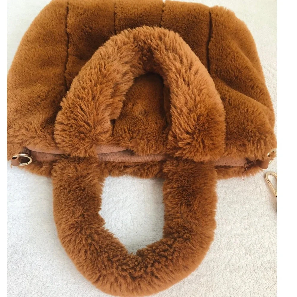 Brown Faux Fur Bag ❄️ - Picture 10 of 11